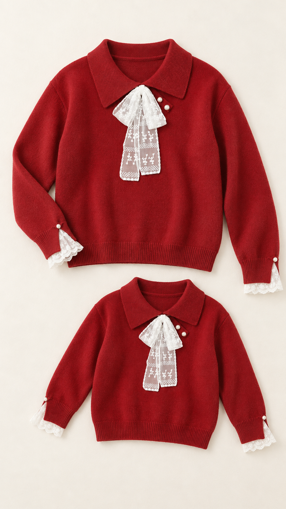 Pulls en tricot Red Lace Bow assortis, pour une femme et un enfant, présentés sans mannequins.